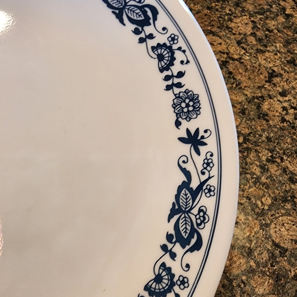 Corelle Old Town Blue Onion 8.5" Salad Plate - Picture 2 of 5